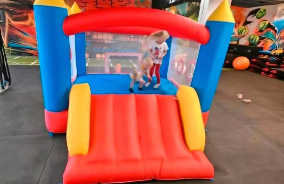 Vermietung von kleiner Hüpfburg Nr. 4